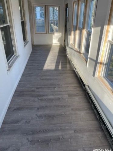 118 Oak St, Amityville NY  11701-3020 exterior