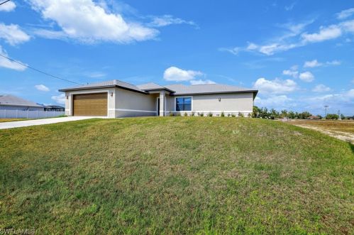 113 15th St, Cape Coral, FL 33909-0012