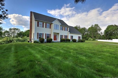 24 Reservoir Dr, Wallingford, CT 06492-1865