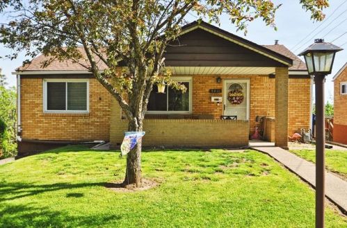 3211 Jeffrey Dr, Mckeesport, PA 15133-2203