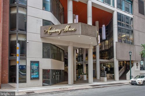 1420 Locust St, Philadelphia PA 19102-4201 exterior