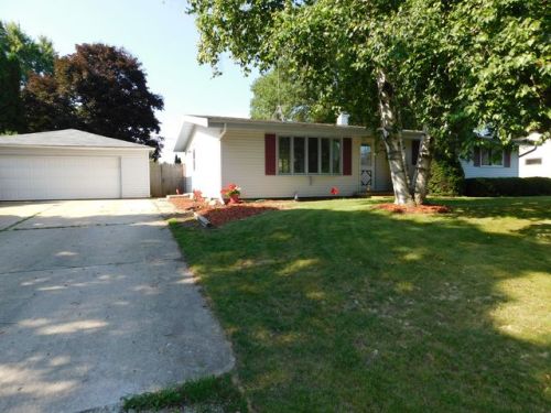 1205 Oak St, Watertown, WI 53098-2422