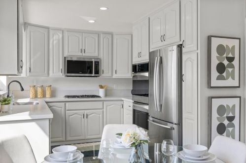 383 Monterey Rd, Pacifica CA  94044-1460 exterior