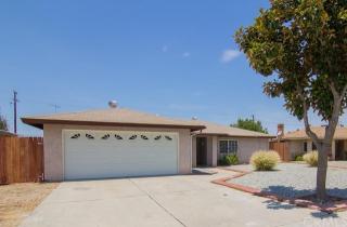 774 Robert Dr, Hemet, CA 92543-7057