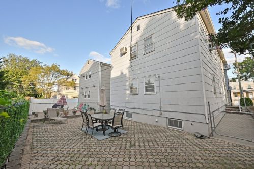 473 Avenue, Bayonne NJ  07002-4835 exterior