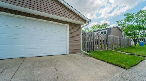 633 Laurel Dr, Dyer IN  46311-2231 exterior