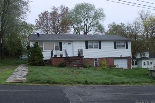 449 Como Ave, Waterbury, CT 06708-3661