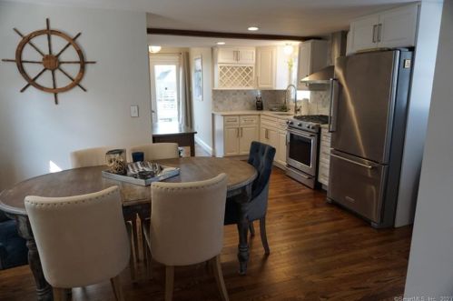 23 Botsford Ave, Milford CT  06460-5804 exterior