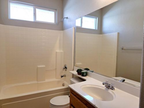 548 Arlingdale Cir, Rio Linda CA  95673-1479 exterior