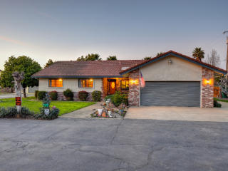 3429 Collier Rd, Acampo, CA 95220-9276
