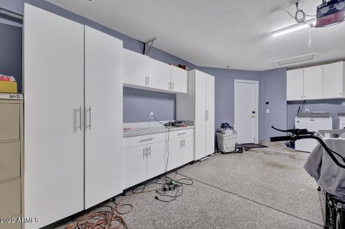 5019 Paradise Ln, Glendale AZ  85306-2655 exterior