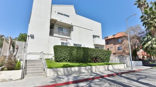 15015 Sherman Way, Van Nuys CA  91405-2100 exterior