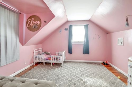 312 37th St, North Lindenhurst NY  11757-2607 exterior