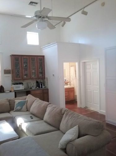 1070 Miles St, Tucson AZ 85719-6140 exterior