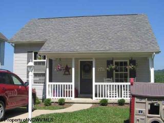 445 December Ln, Morgantown, WV 26508-4245