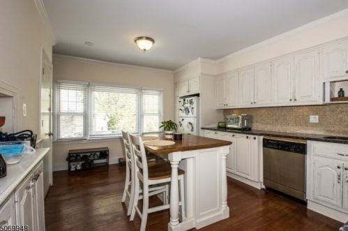 45 Union Ave, Cranford NJ  07016-2118 exterior