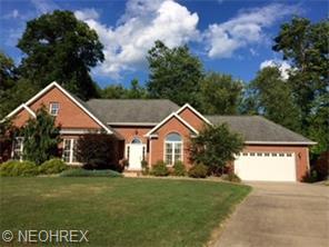 331 Deer Creek Dr, Struthers, OH 44471-3103