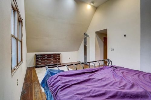 202 72, Milwaukee WI 53213-1828 exterior