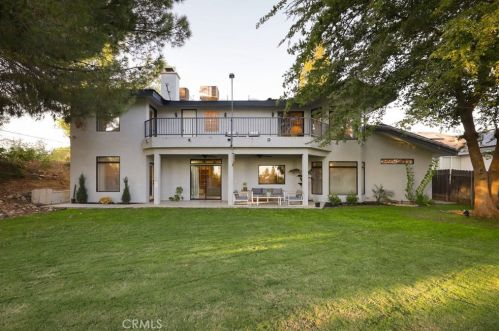 6301 Highland Knolls Dr, Bakersfield, CA 93306-7551