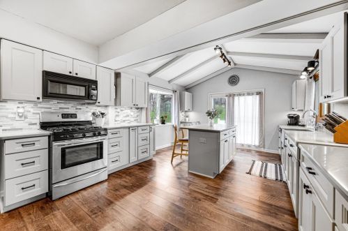 9873 Olcott Ave, Dyer IN 46373-9286 exterior