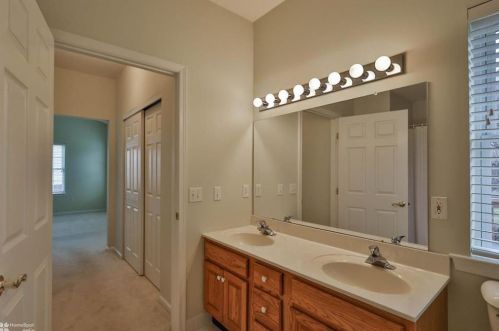 4913 Steeplechase Dr, Macungie PA  18062-8308 exterior