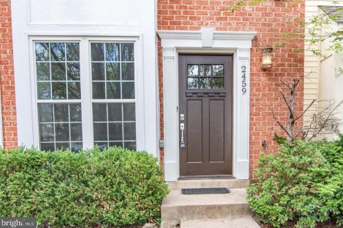 2459 Old Silo Ct, Herndon, VA 20171-3031