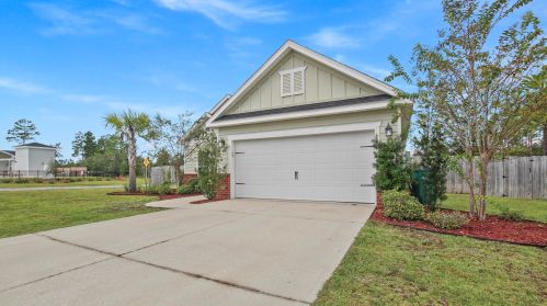 210 Whispering Creek Ave, Freeport, FL 32439-3111