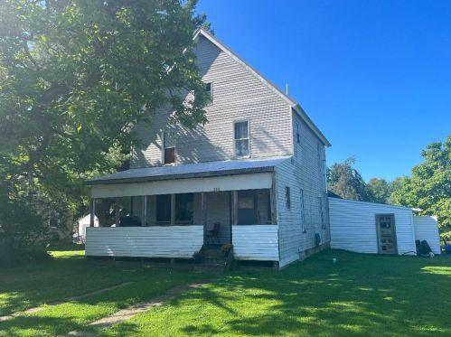 335 State St, Pleasantville, PA 16341-9715