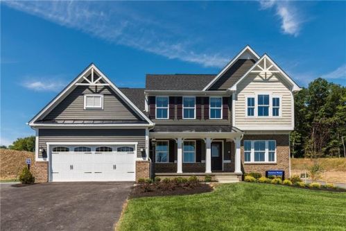 1609 Clover Trail Dr, Canandaigua, NY 14425