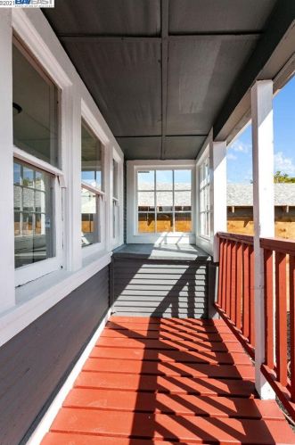 1528 79 Ave, Oakland CA  94621-2644 exterior