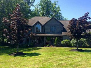116 Oak Tree Ct, Erie, PA 16511-3406