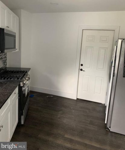 262 Barber Ave, West Deptford NJ  08096-2613 exterior