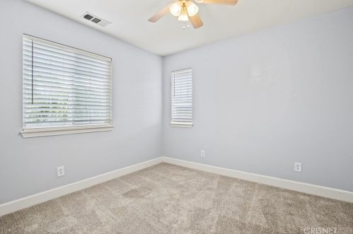 27836 Mariposa Ln, Santa Clarita CA  91384-4114 exterior