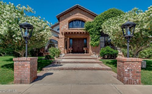 4720 Harmony Cir, Mesa, AZ 85206-3332