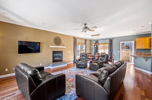 28 Fresno St, Lake Nacimiento CA  93446-2014 exterior