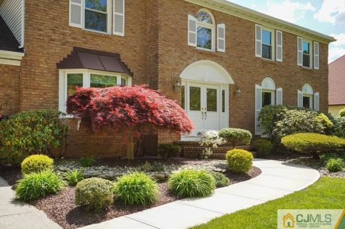 6 Cook Rd, East Brunswick, NJ 08816-2828