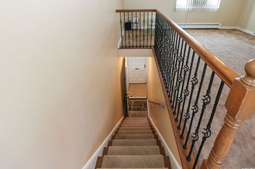 22425 Hillside Ave, Jamaica, NY 11427-2002