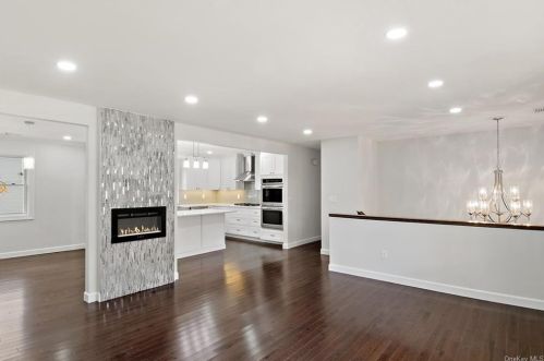 291 Abbott Ave, Elmsford, NY 10523-2106