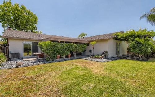 6718 Casselberry Way, San Diego CA  92119-2203 exterior