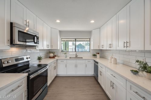 1536 Frost St, Mesa, AZ 85203-5034