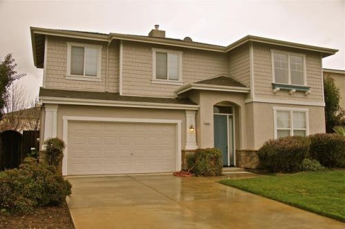 9350 Church St, Gilroy, CA 95020-7642