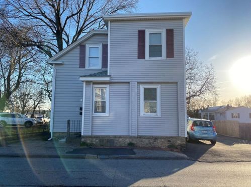 512 Woodward Rd, Providence, RI 02904-4719