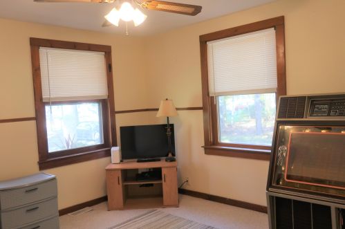 73 Sandwich Rd, Mashpee MA 02649-2222 exterior