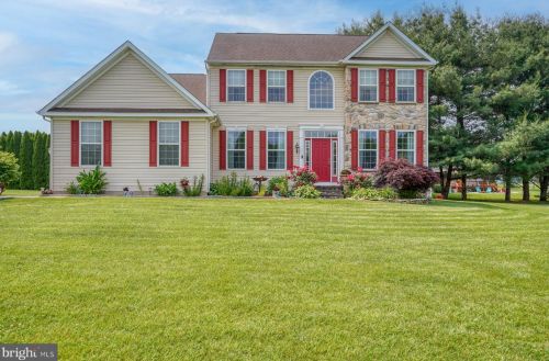 35 Lakshman Ct, Dover, DE 19904-0989