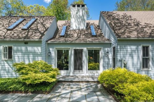 80 Ingham Hill Rd, Essex CT  06426-1507 exterior