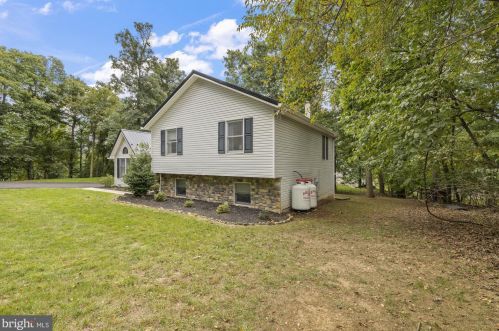 18 Ringneck Trl, Charnita, PA 17320-9601