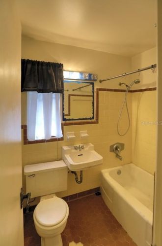 2000 Merritt Park Dr, Orlando FL  32803-1531 exterior