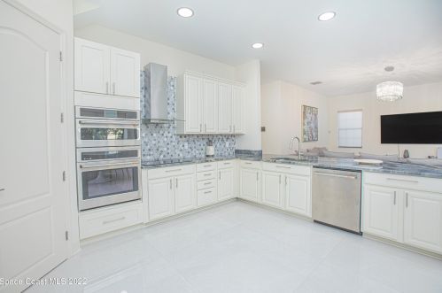 8431 Prestbury Dr, Orlando, FL 32832-6320