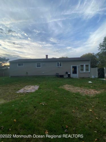 134 Huntley Ave, Berkeley Township NJ  08721-1318 exterior