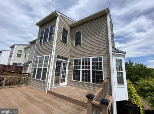 610 Seabury Dr, Wilmington DE  19810-1453 exterior